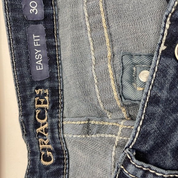 GRACE Horse Shoe Embellished Mid Rise/Easy Fit Bootcut Jeans - Picture 6 of 10